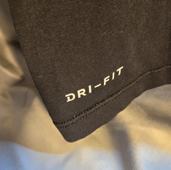 Nike XL Dri-Fit Short Sleeve Tee, Black - Picture 4 of 5